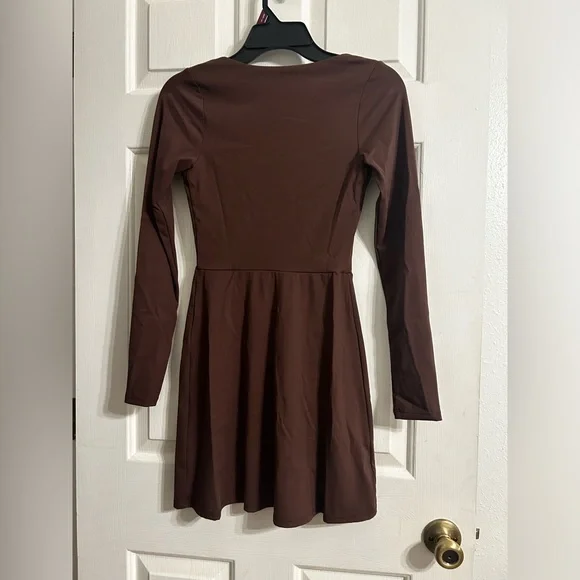 NWT Qinsen Square Neckline athletic dress - Picture 3 of 4